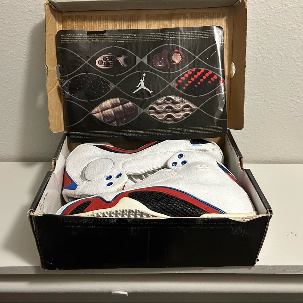 BRAND NEW WITH BOX AIR JORDAN XXI, Size 11